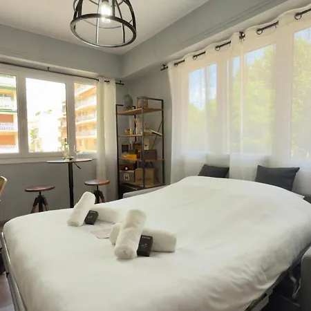 Confort Moderne Au Coeur D'antibes * 앙티브